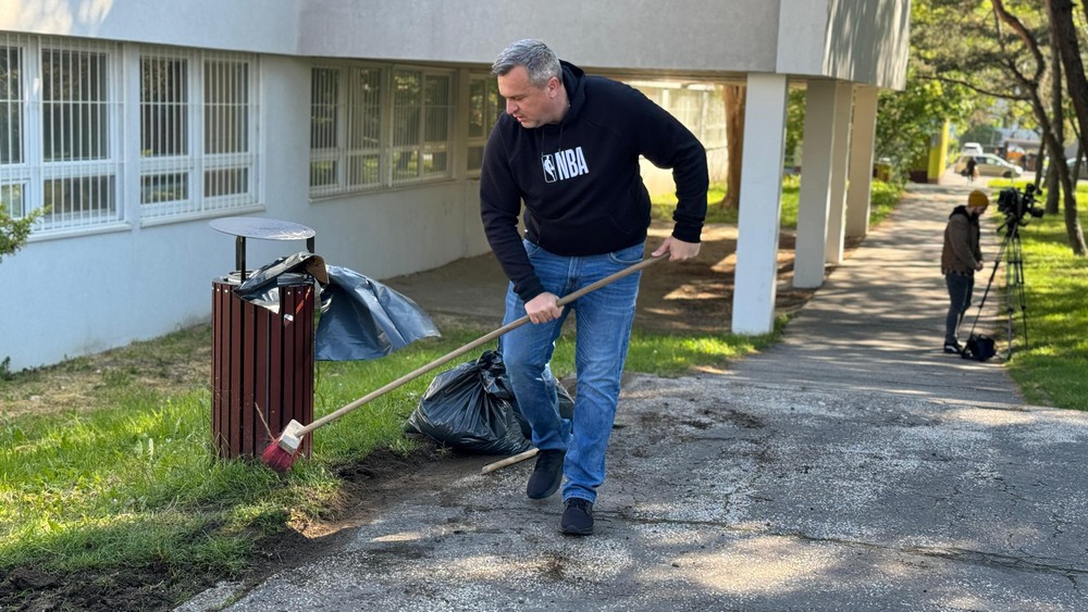 Upratovanie Dúbravky s Andrejom Dankom