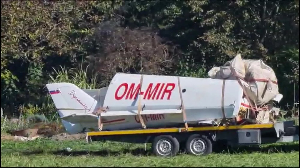 [multi] padnuté lietadlo ráno 5404