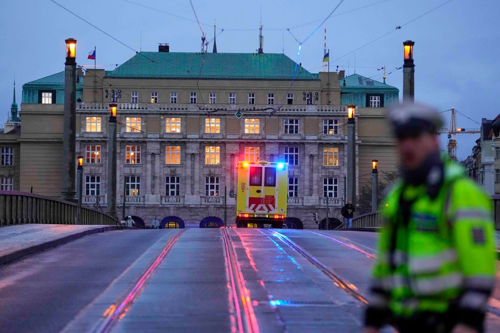 ČR Praha polícia streľba obete zranení (15)