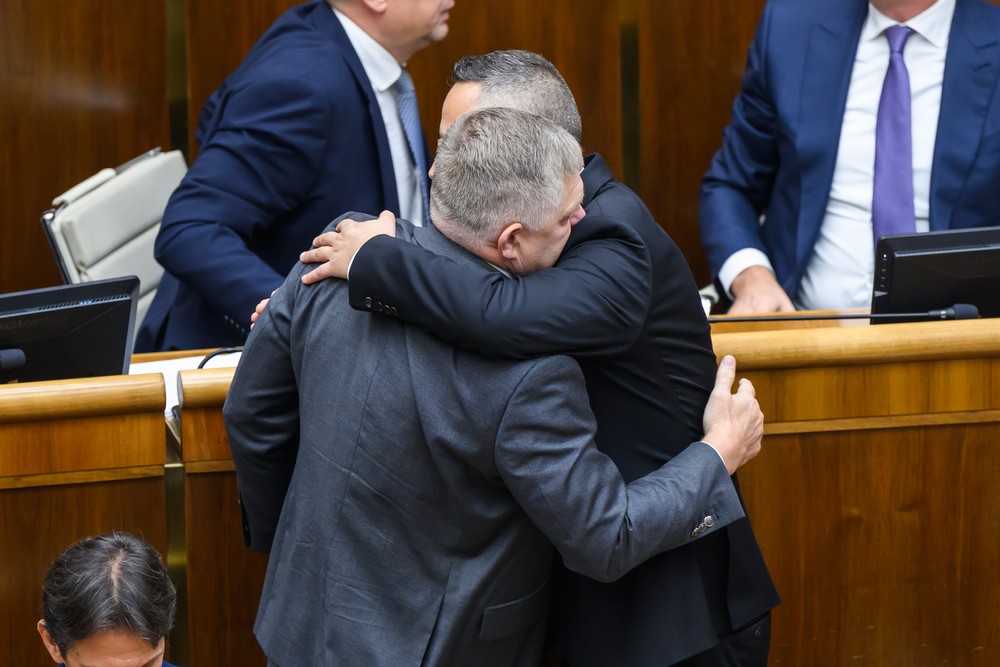 Poslanci schválili rozpočet na budúci rok s deficitom 4,1 % HDP