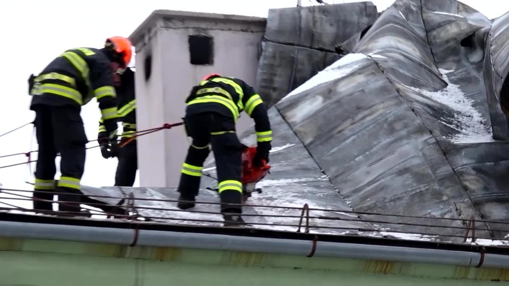 [multi] WEB_pojedincova-odtrhnuta_strecha 1127