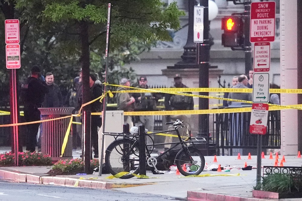 APTOPIX_White_House_Lockdown366498