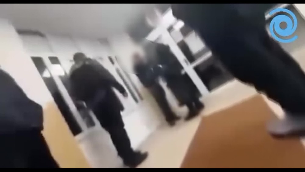 policajna stanica napadnutie