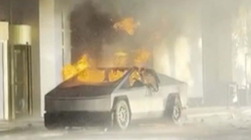 Výbuch Cybertrucku 3