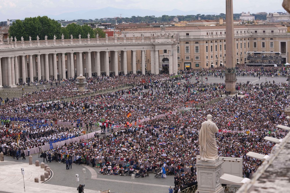 Vatican_Pope359296128890