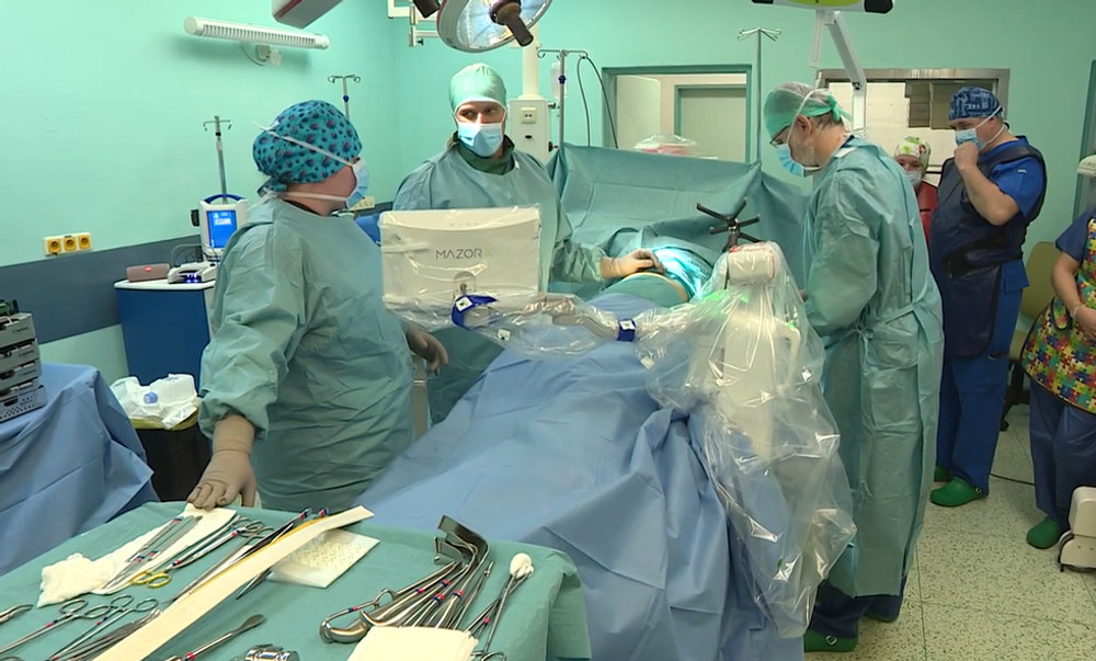 Robotická operácia chrbta 9