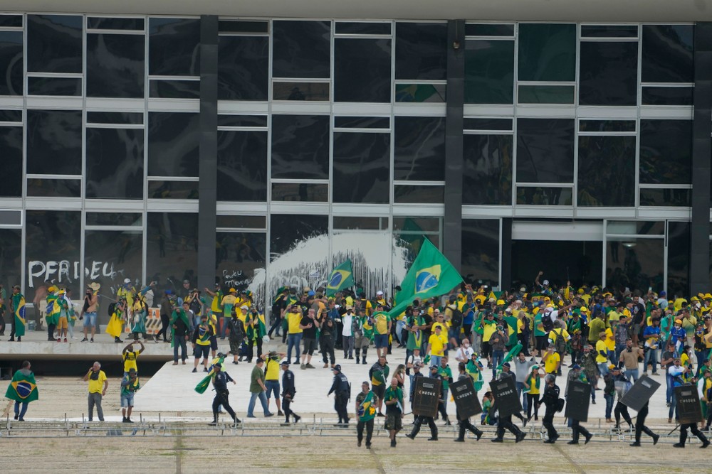 Útok na vládne budovy v Brazílii