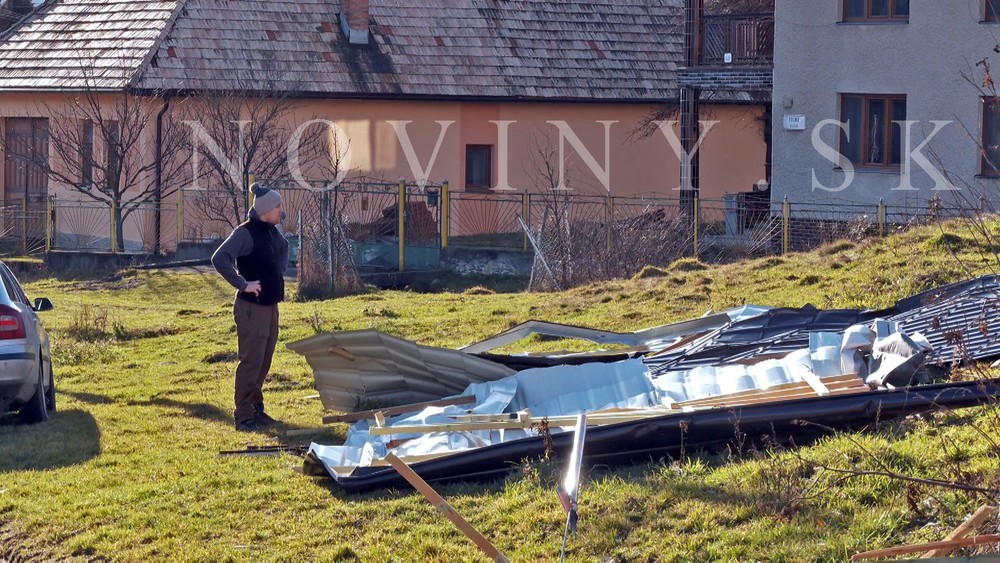 Veterná smršť v obci Jasenie