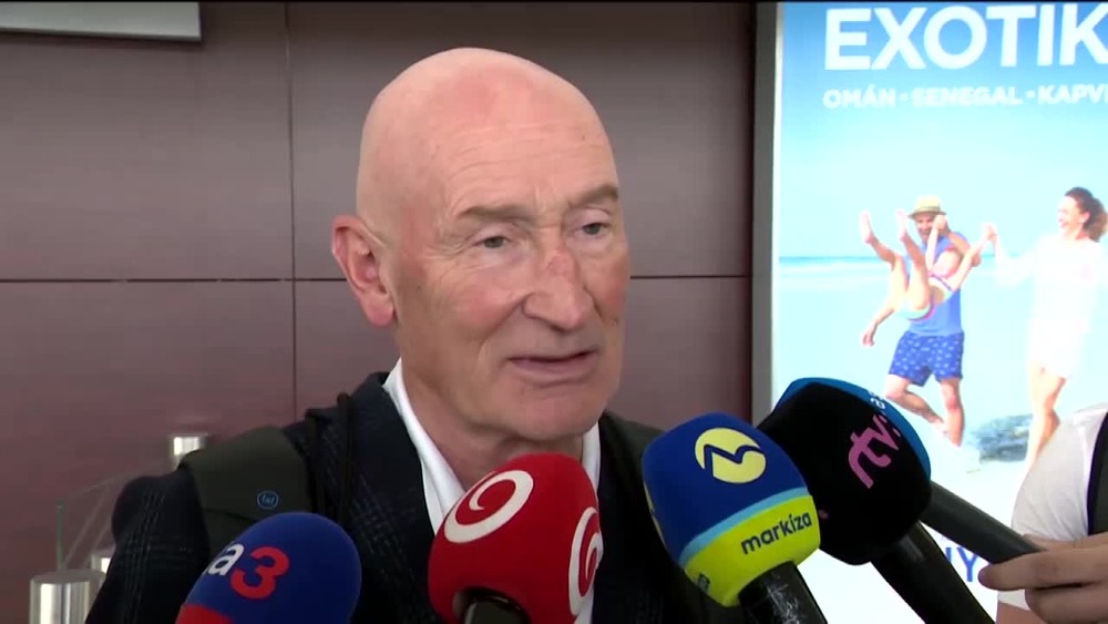 [multi] MS v hokeji, Tréner Craig Ramsay po návrate, letisko 889