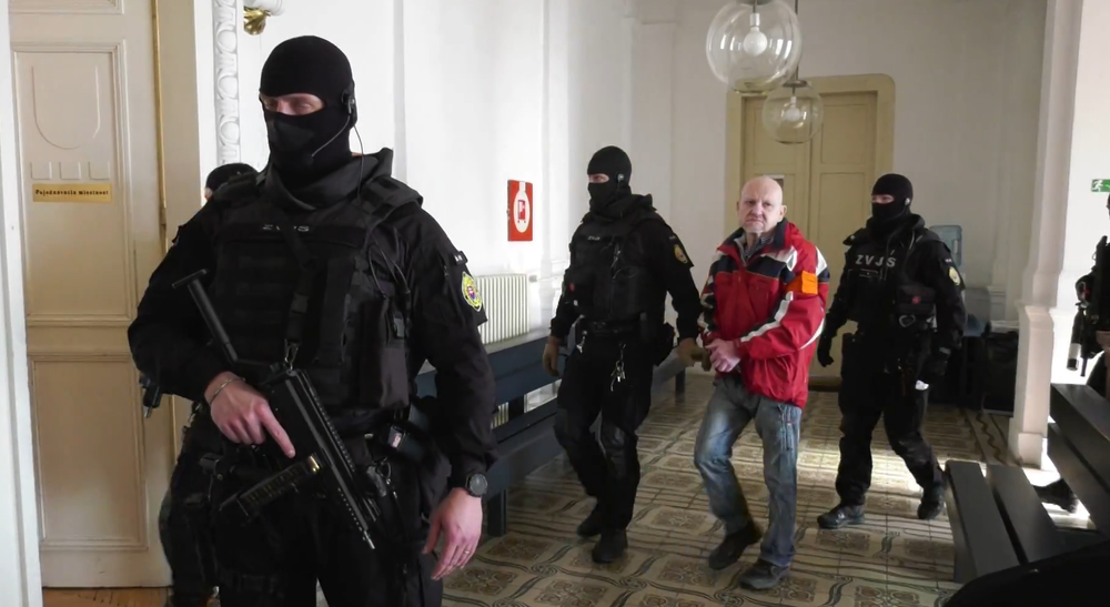 recidivista kavicky na sude 1