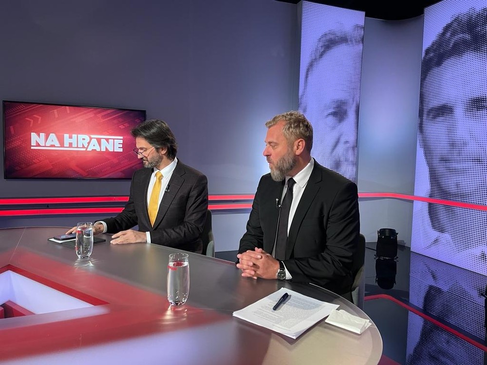 e8981508-be14-4d25-b89b-c6dc36177695