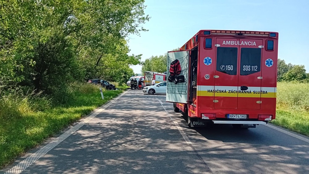 Nehoda dvoch áut smer Šala