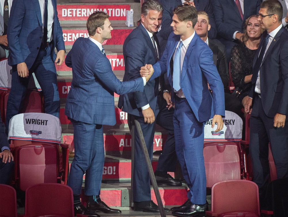 Juraj Slafkovský sa stal draftovou jednotkou, dvojkou je obranca Šimon Nemec