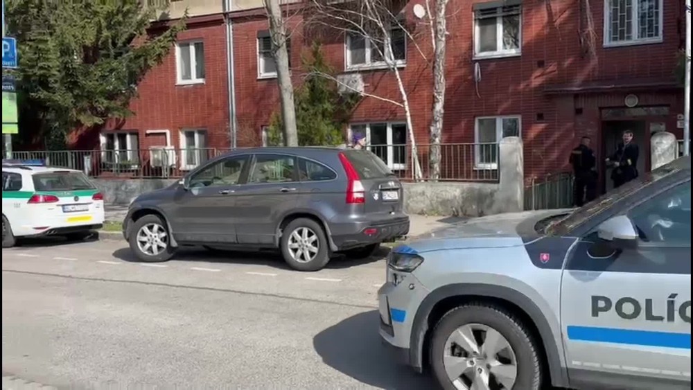 [multi] V byte našli mŕtvy manželský pár dôchodcov v Bratislave 1261