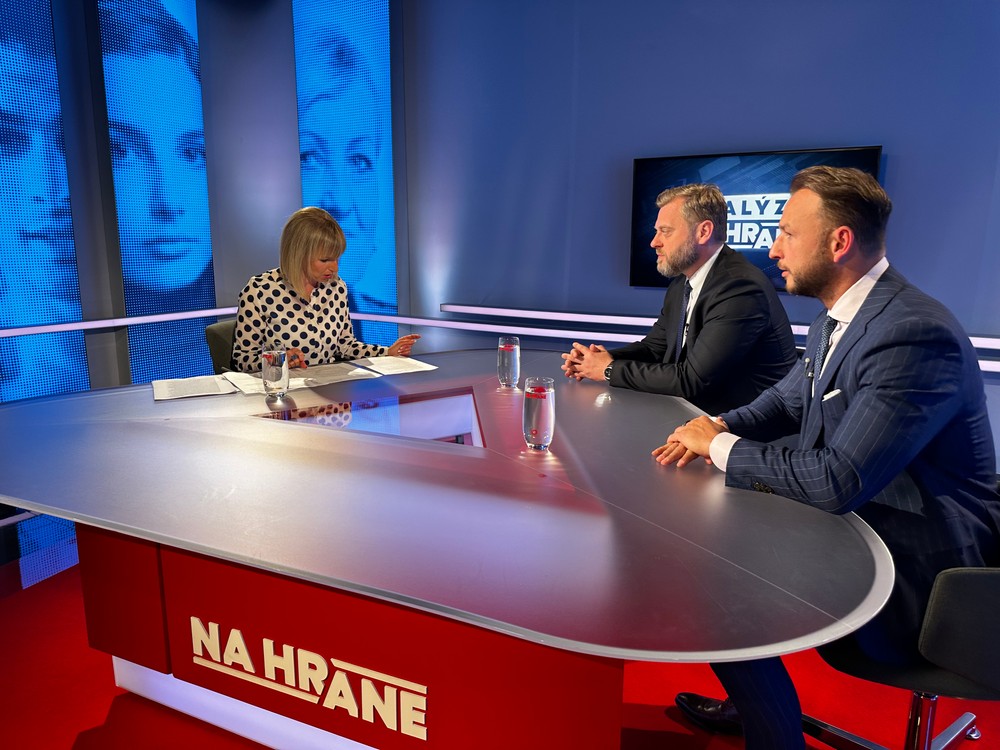 Analýzy Na hrane s Jurajom Krúpom a Matúšom Šutajom Eštokom