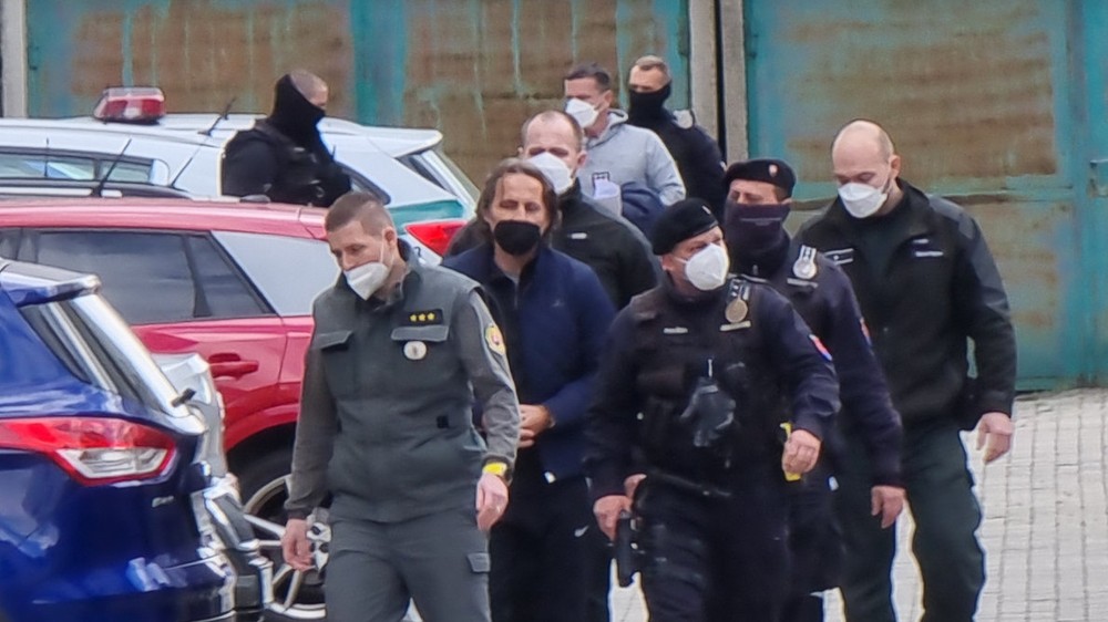 mako a beňa príchod