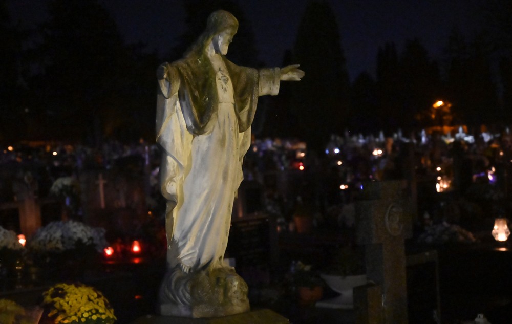 Trebišov, cintorín, dušičky