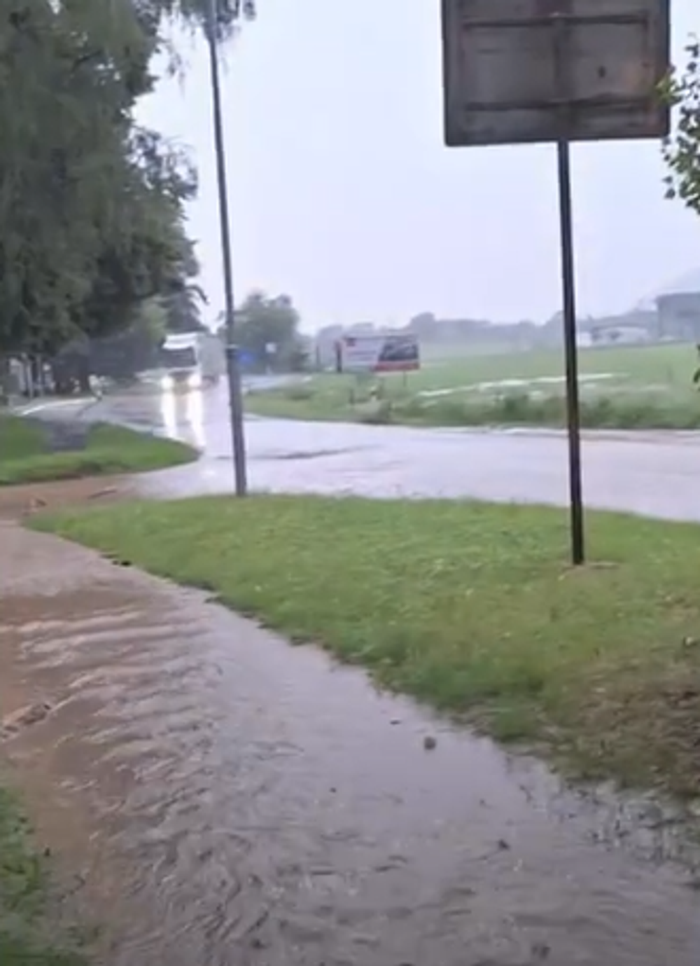 Povodne na východe