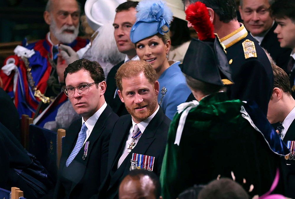 Princ Harry na korunovácii Karola III.