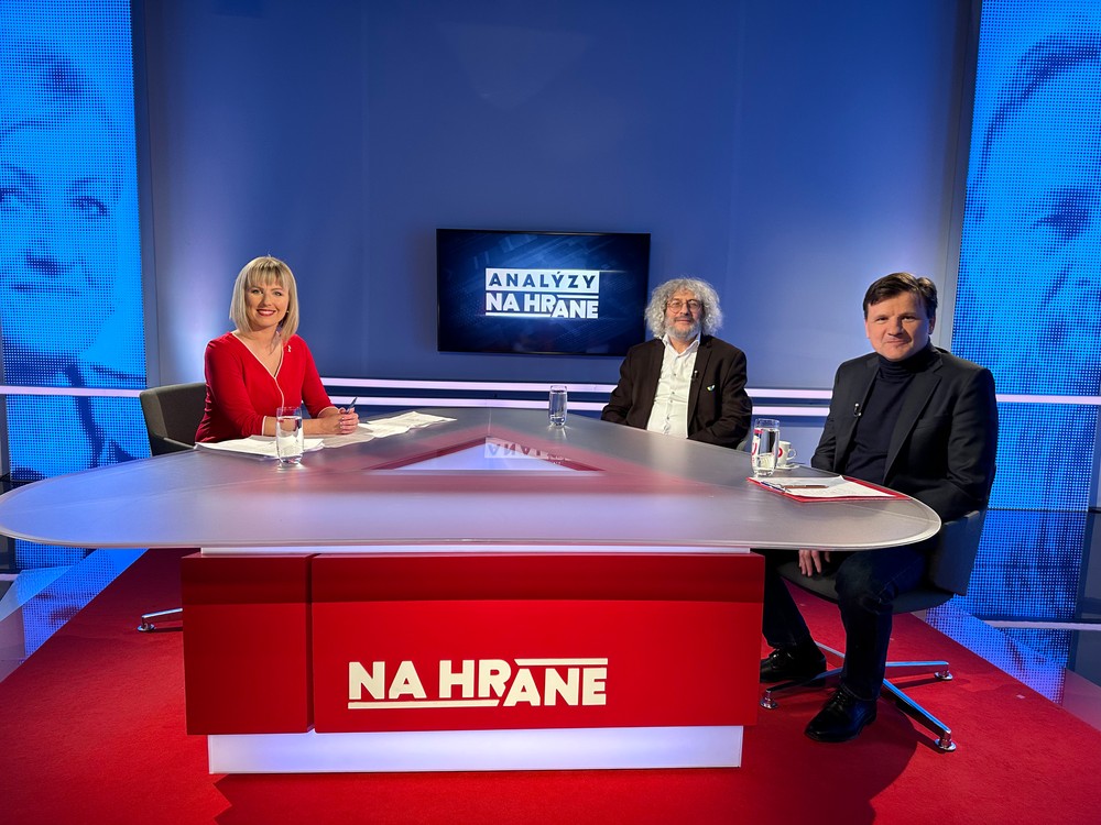 Analýzy Na hrane s Alojzom Hlinom a Grigorijom Mesežnikovom