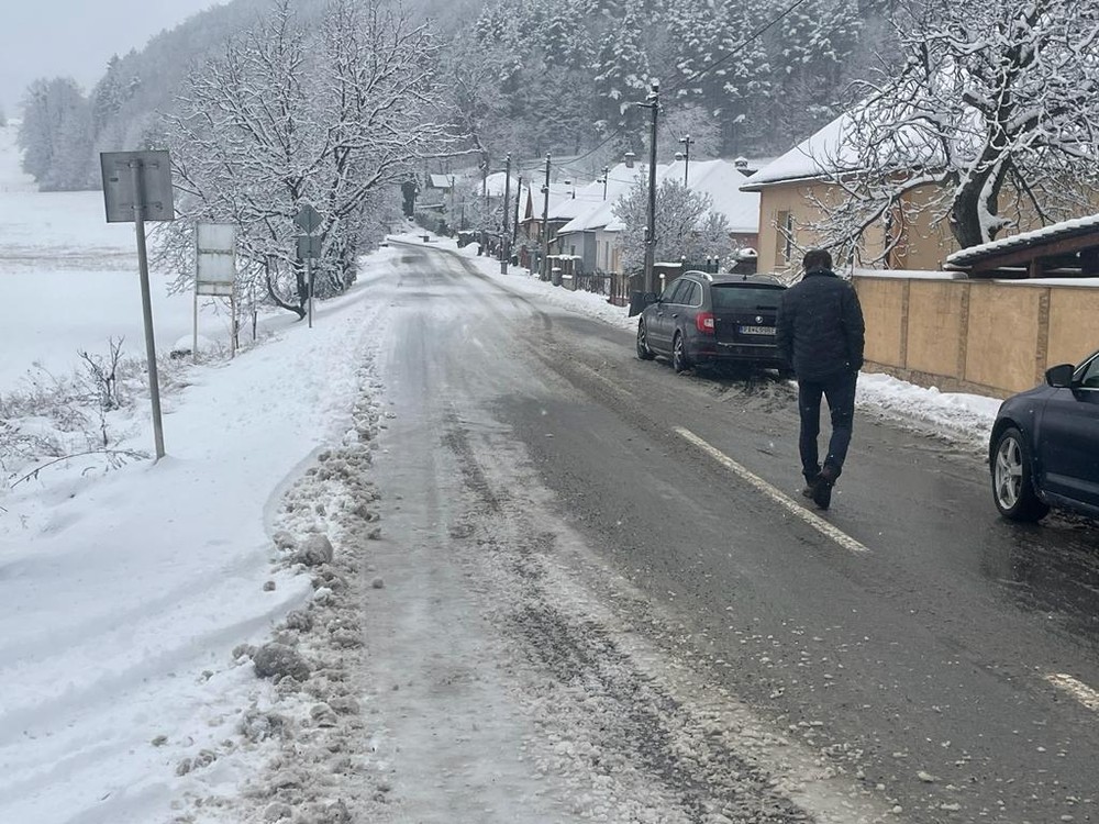 horské sedlo dielik sneh zima cesty (5)