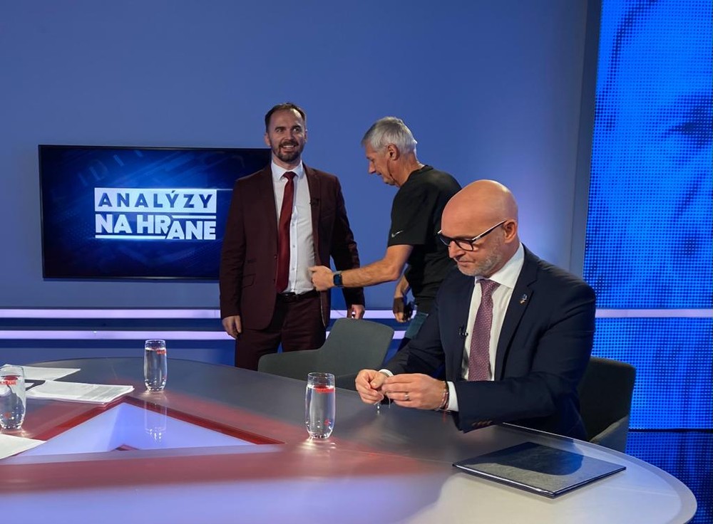 Analýzy Na hrane s Michalom Šipošom a Branislavom Gröhlingom