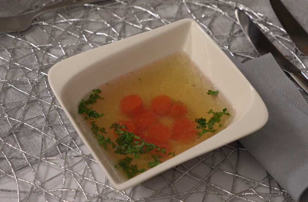 POLIEVKA - Silný hovädzí vývar s Tafelspitzom