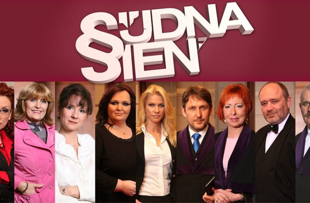 Poseďte si pri káve s tvárami Súdnej siene!