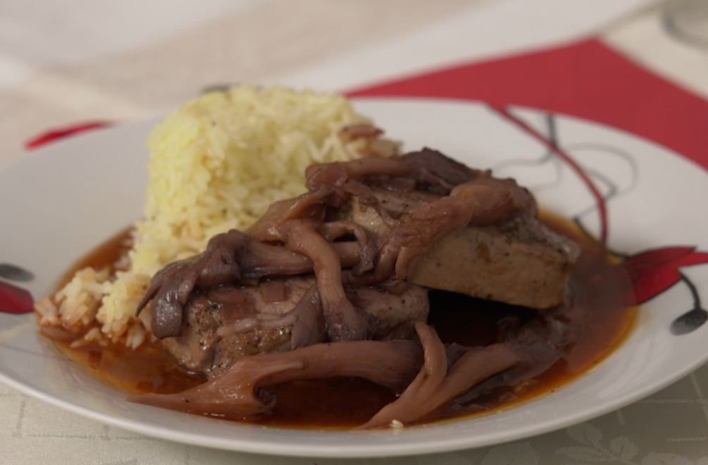 Hlavné jedlo:  Na červenom stojí svet