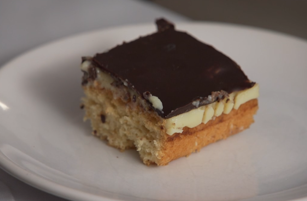 Dezert: Metrová bodka