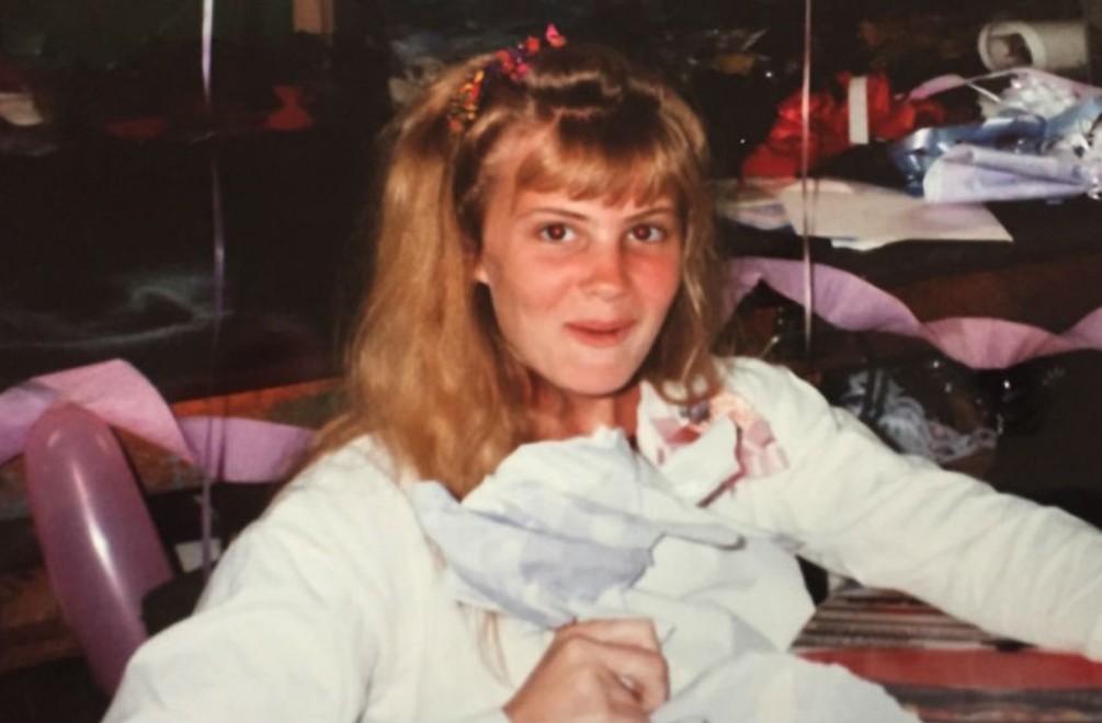 Spoznávate krásnu herečku? Mnohým sa z nej teraz podlamujú kolená!