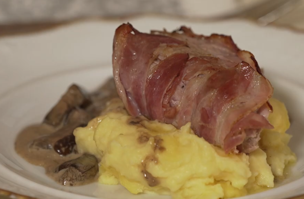 Hlavné Jedlo:  V kabátiku