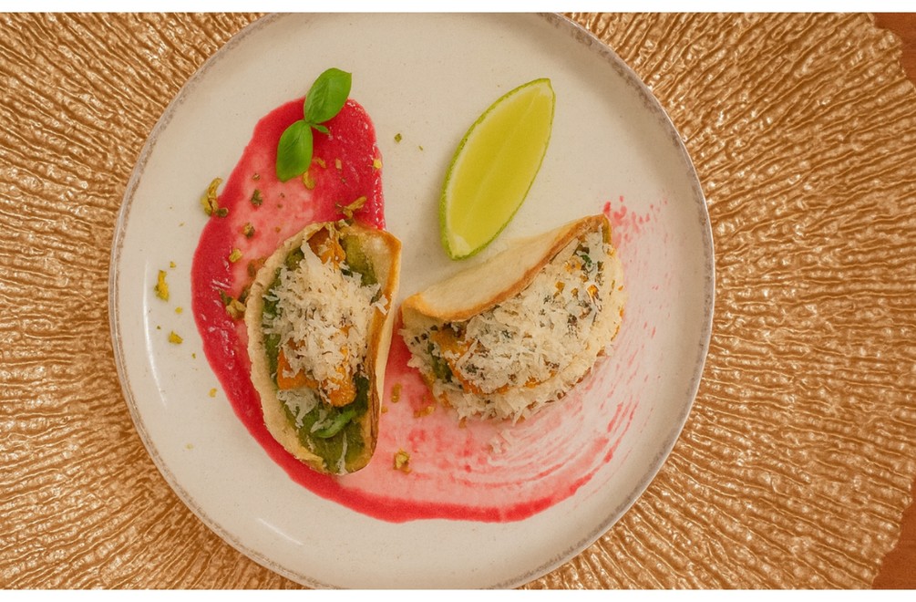 PREDJEDLO - Tacos s kuracím mäsom na indický spôsob, malinové pyré