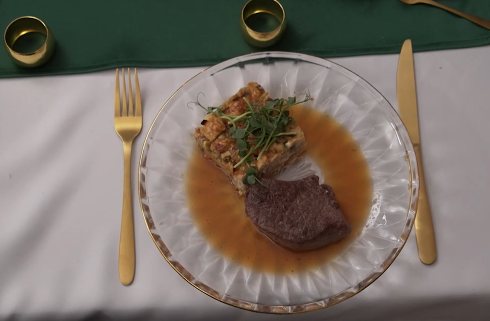 Hlavné jedlo: Tŕnistý posed