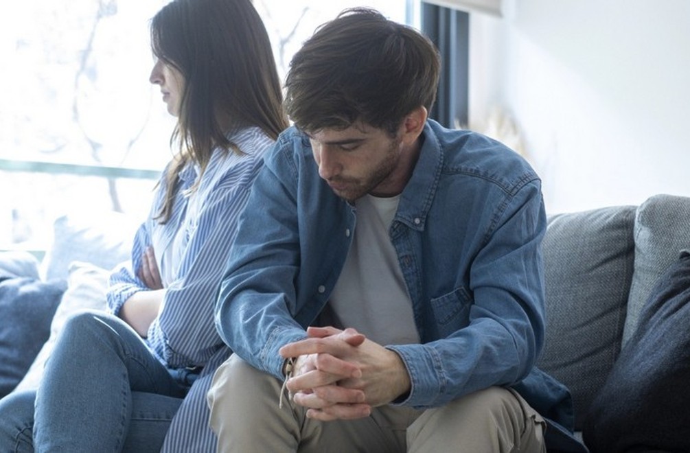 Musí nevera zničiť každý vzťah? Párový terapeut v tom má jasno!