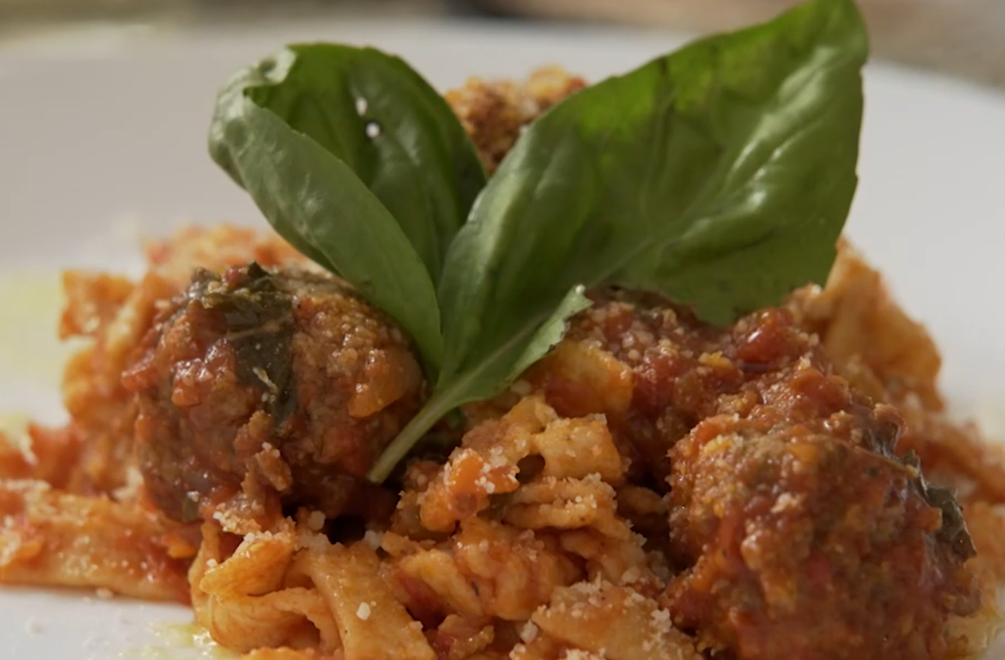 Hlavné jedlo: Guličky na červenom koberci