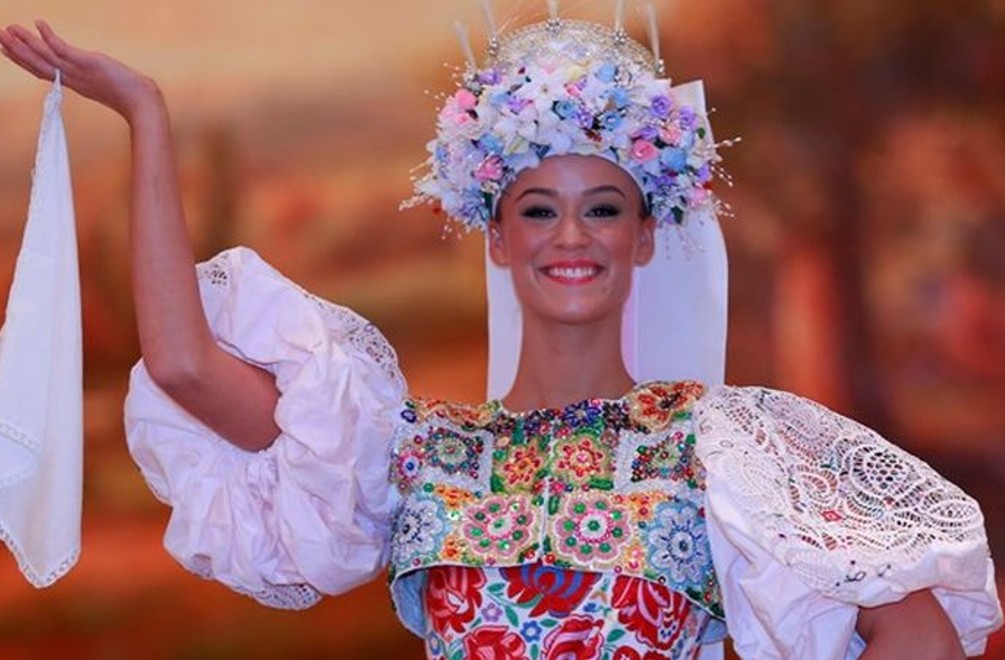 Tradičný slovenský kroj vzbudil vo svete veľký záujem: Očaril zahraničných novinárov!