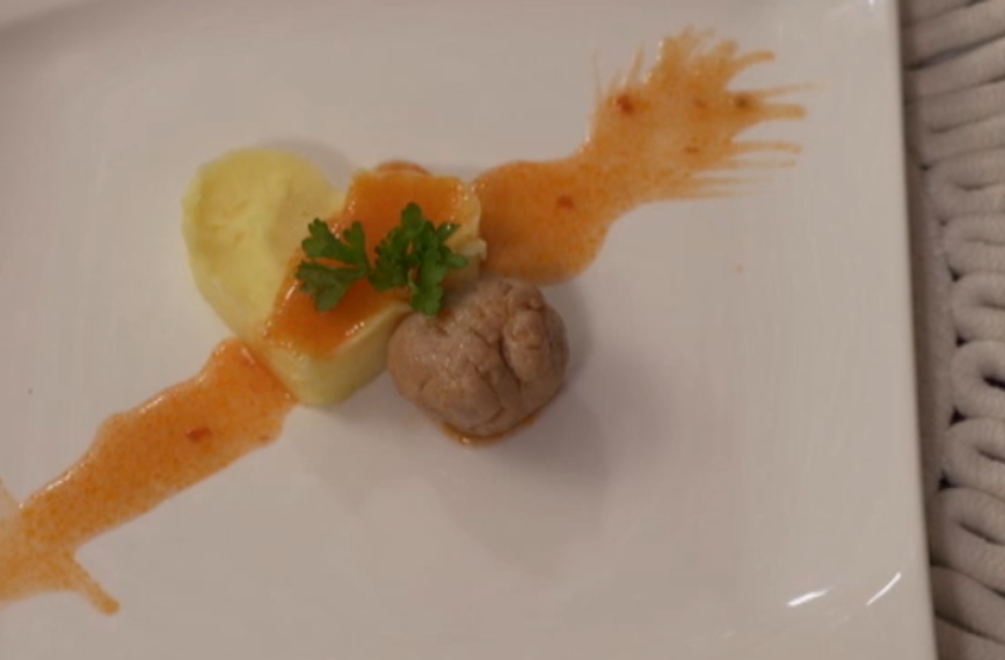 Predjedlo: Rozkotúľané po červenom koberci