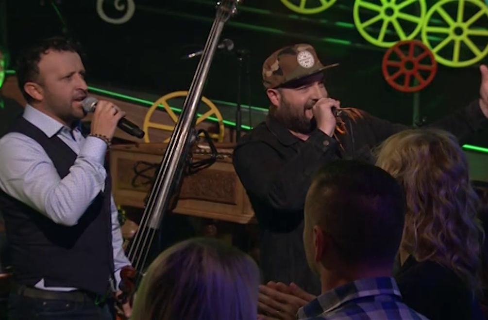 Energická bomba, ktorá vás prevalcuje: Takto vášnivo ešte Sokolov nezaspievali!