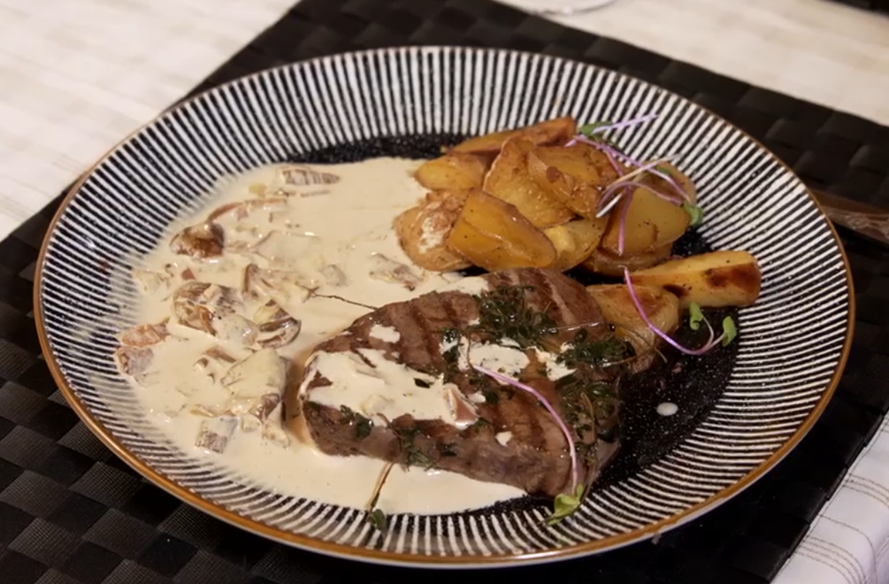 Hlavne jedlo: Polokrvavé voloviny