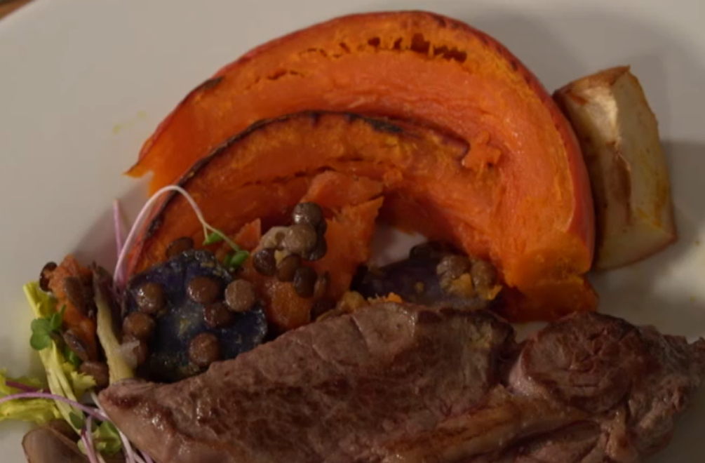 Hlavné jedlo: Pečieš, pečiem, pečieme.