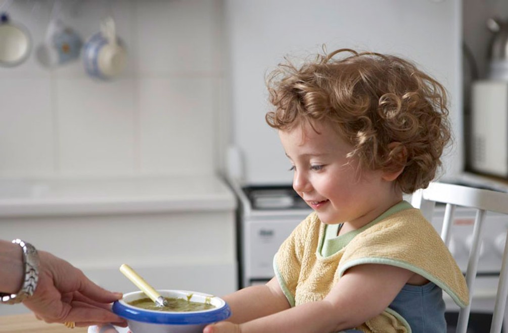 Nechce vaše dieťa JESŤ? Vieme, kedy je to problém!