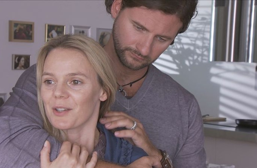 Pod povrchom: Kto s kým?