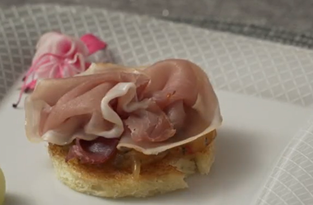 Predjedlo: Ruža z mäsa