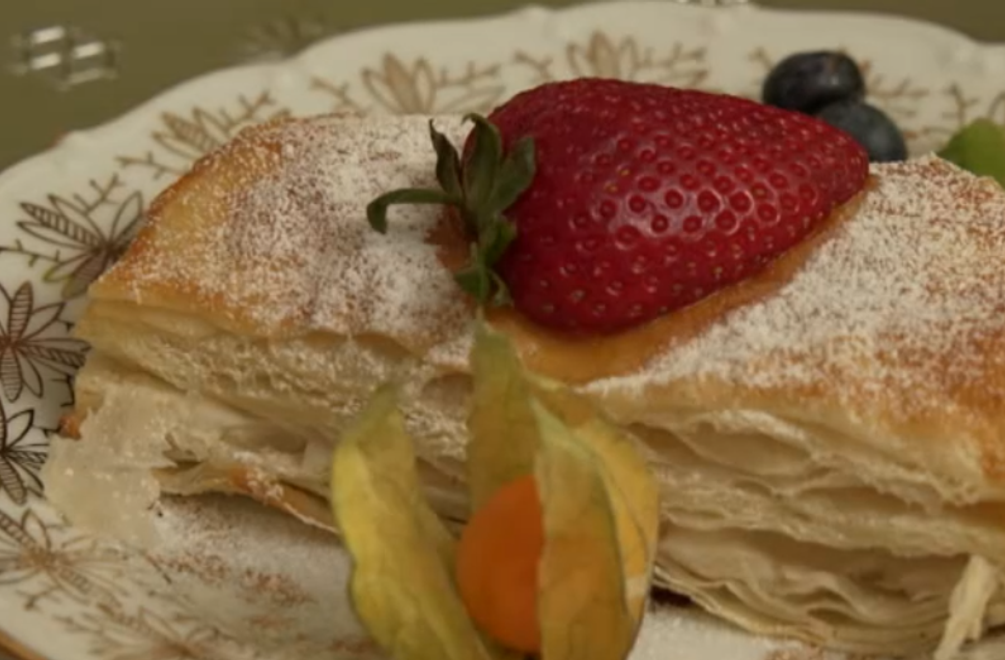 Dezert: Krehký porcelán