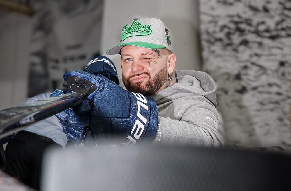 JOJ Šport má pred šlágrom Tipsport ligy špeciálnu posilu: Do hokeja sa zapojí raper Kali