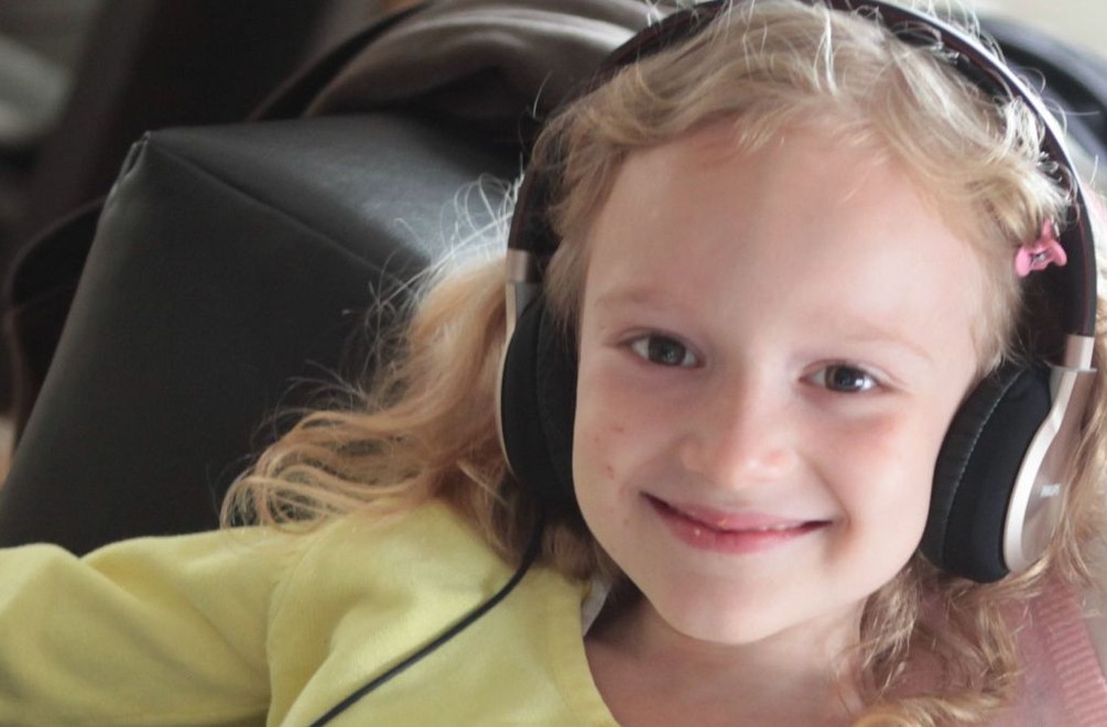 Sabrinka z Paneláku naplno rozbehla spevácku kariéru: Má na konte prvé cédečko!