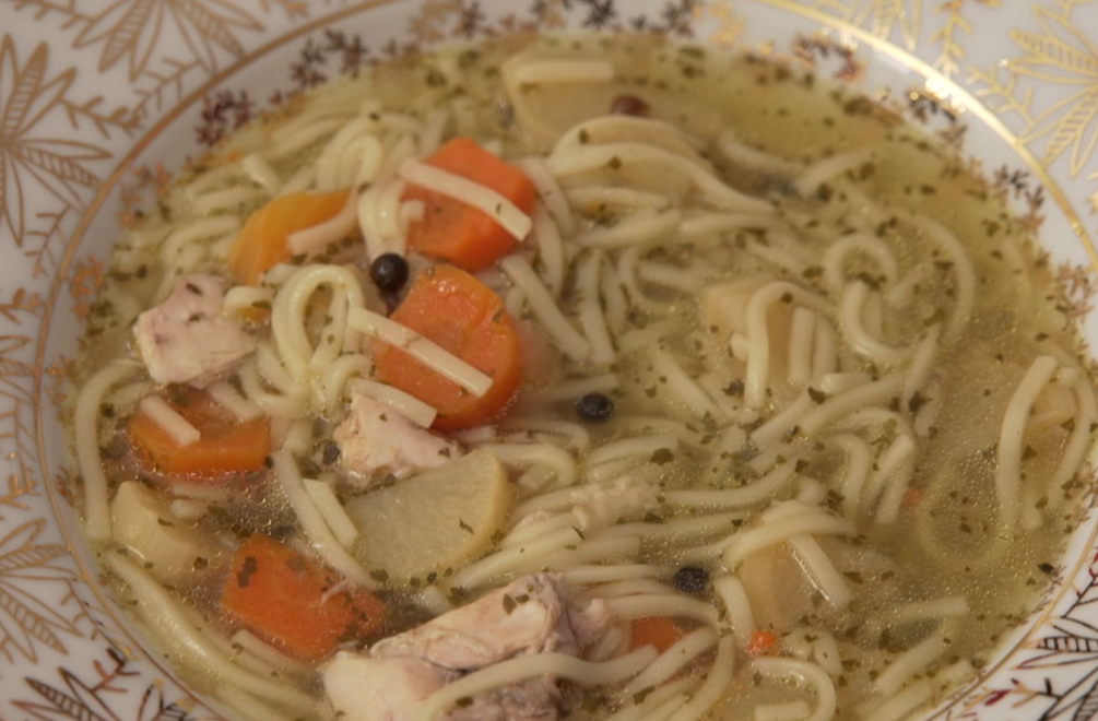 Poliecka: Chales Bales drobes