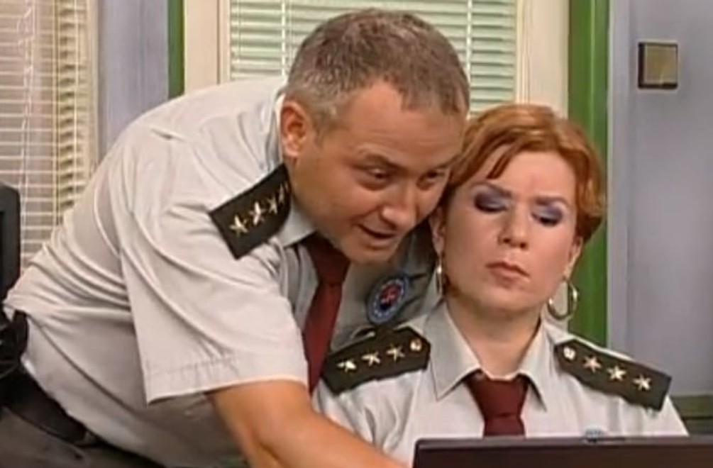 Šano pitve mŕtvolu, jeho priateľka Sára študuje sexizmus!