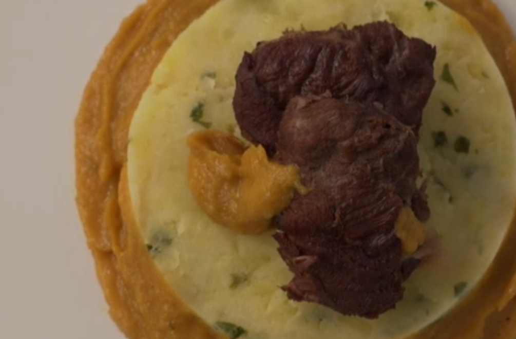 Hlavne jedlo: Červenám sa, rozpadávam sa